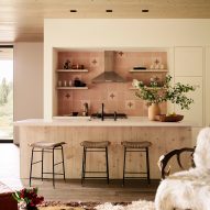 Kitchen with pink tones