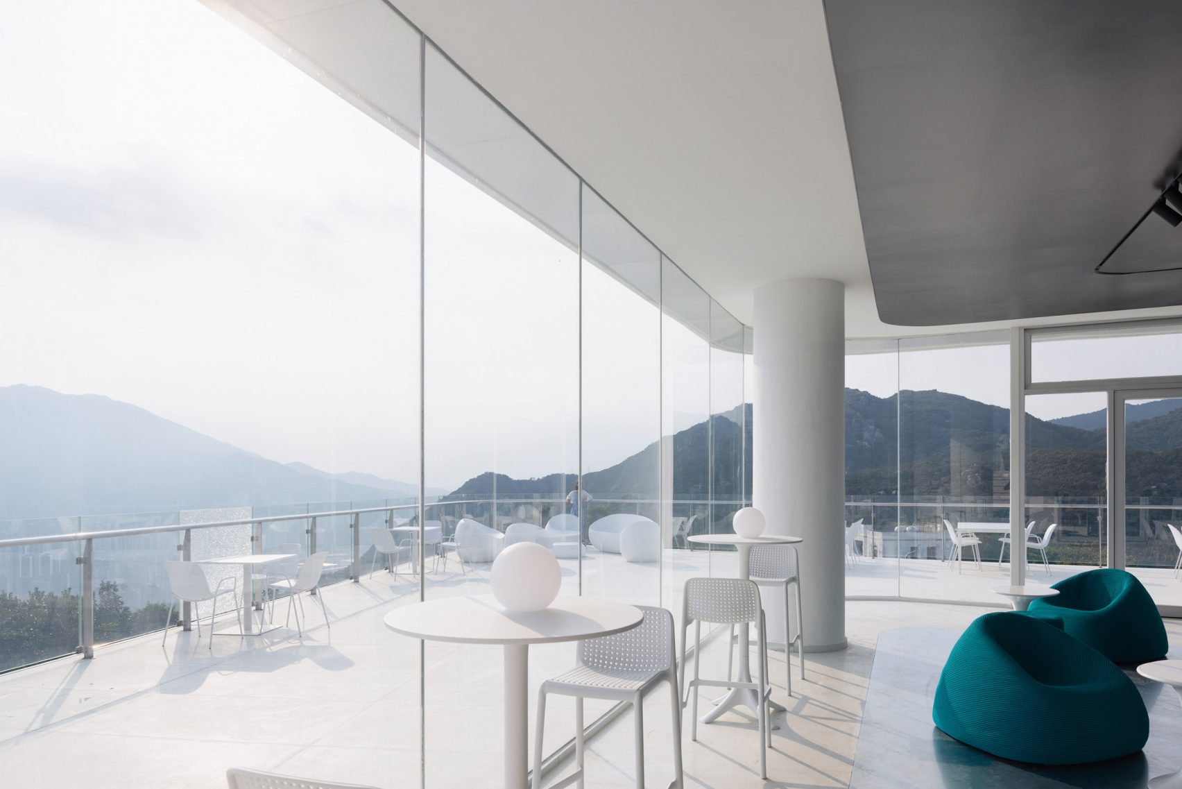 Line+ Studio sits curvaceous viewpoint overlooking Shenzhen - Free ...