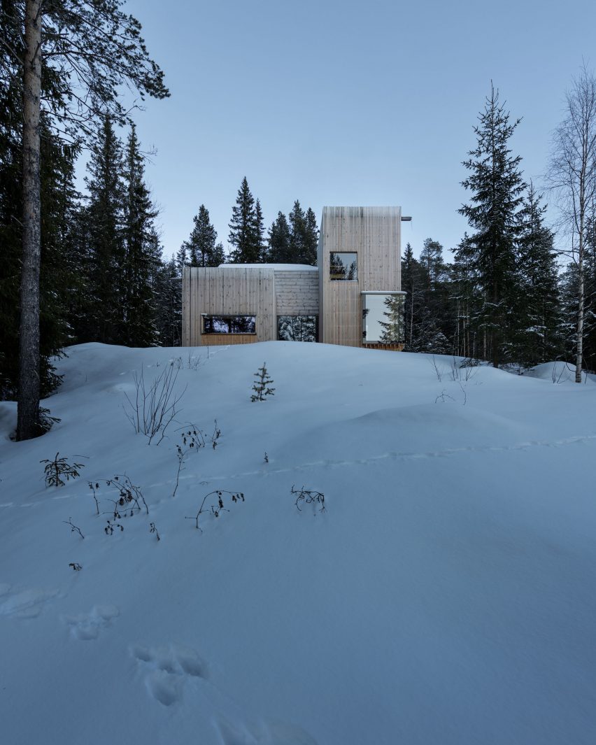 Log cabin-informed home in Norway