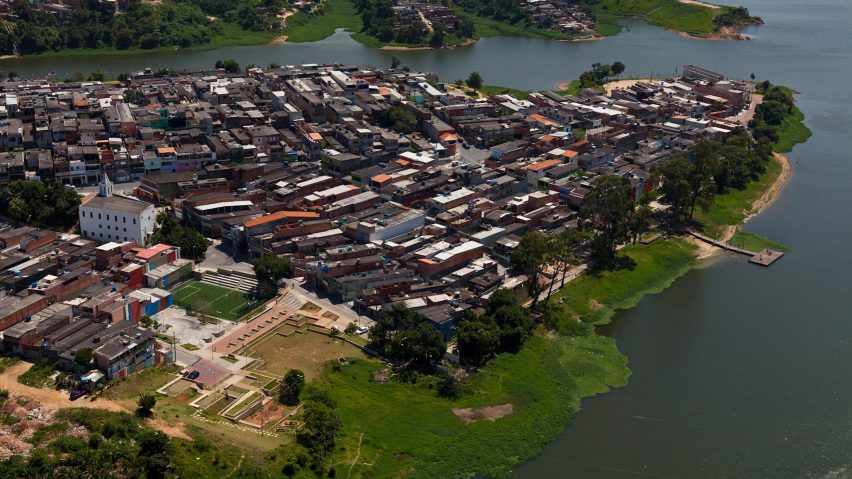 Aerial shot of Cantinho de Ceu in Brazil by Boldarini Arquitetura