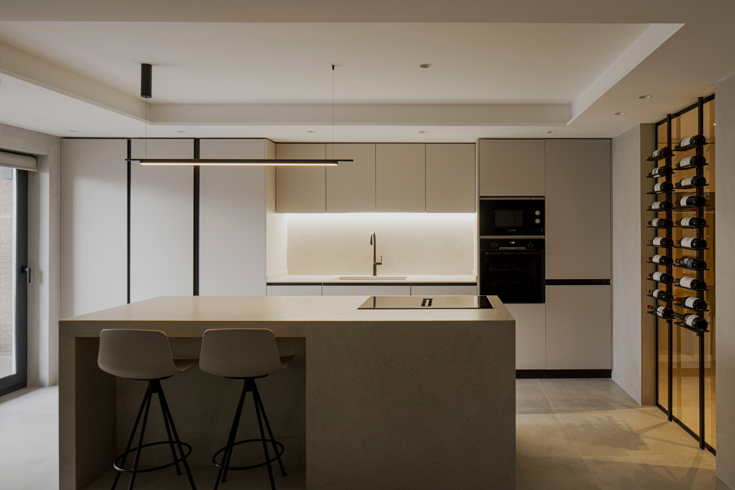 Grey kitchen in a Valencia home