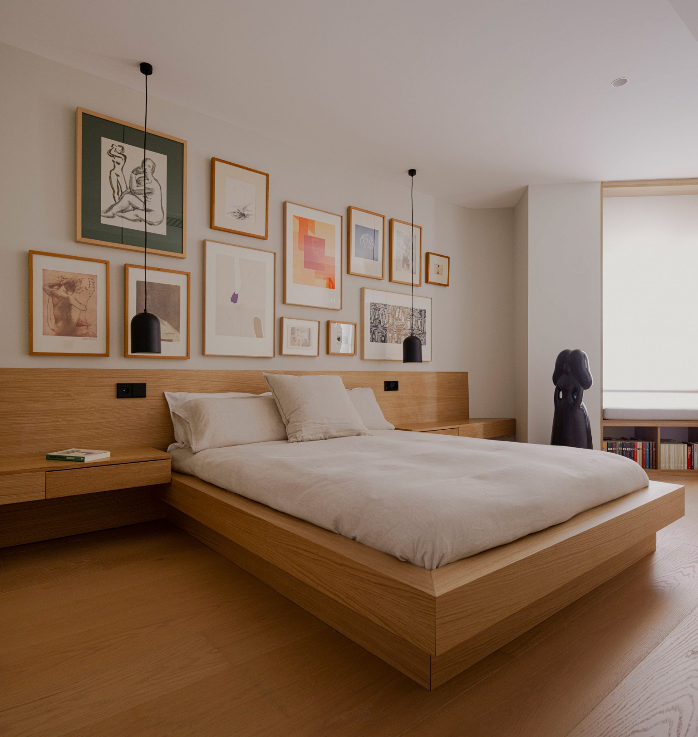 Bedroom in Casa Inversa Valencia apartment
