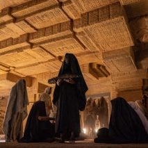 Actors in temple in Dune film