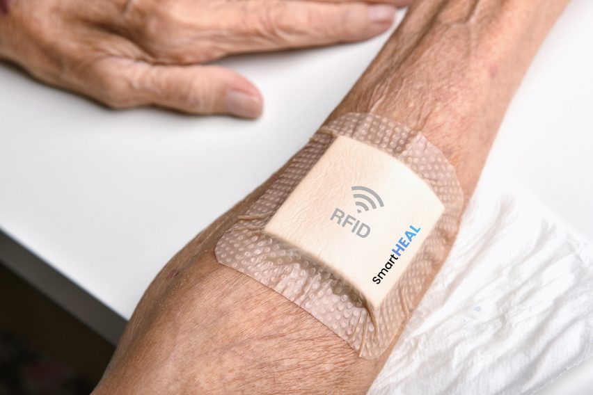 Infection-sensing wound dressing wins top prize in 2022 James Dyson Awards