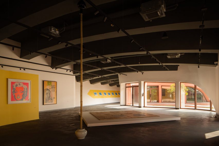 Interior gallery space of Hampi Arts Lab by Sameep Padora & Associates in India