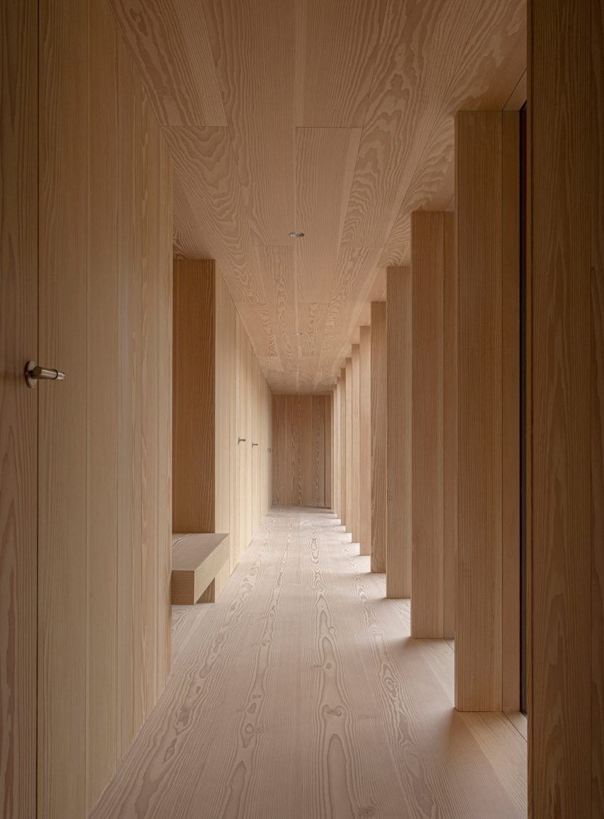 Covered walkway in Danish summerhouse