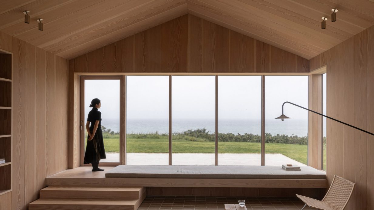 Eight Minimalist Living Rooms With Subtle Designs That Prove Less Is More eight-minimalist-living-rooms-with-subtle-designs-that-prove-less-is-more