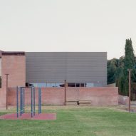 Gymnasium for a school in Merate by MD41