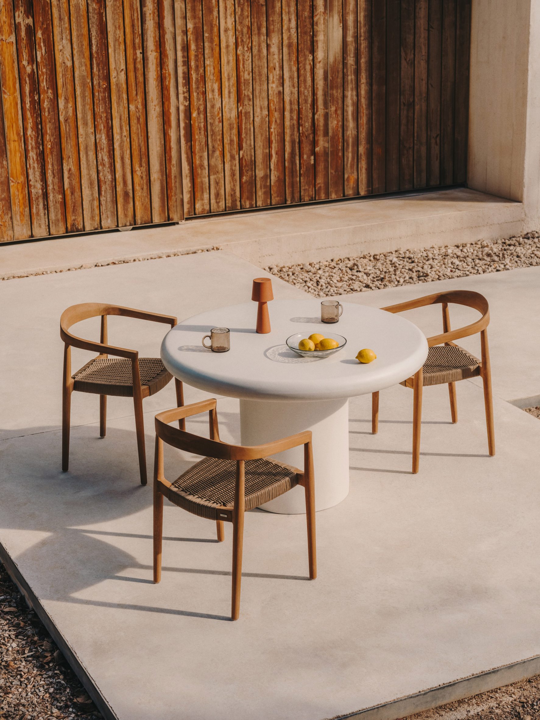 Kave Home outdoor table and chairs
