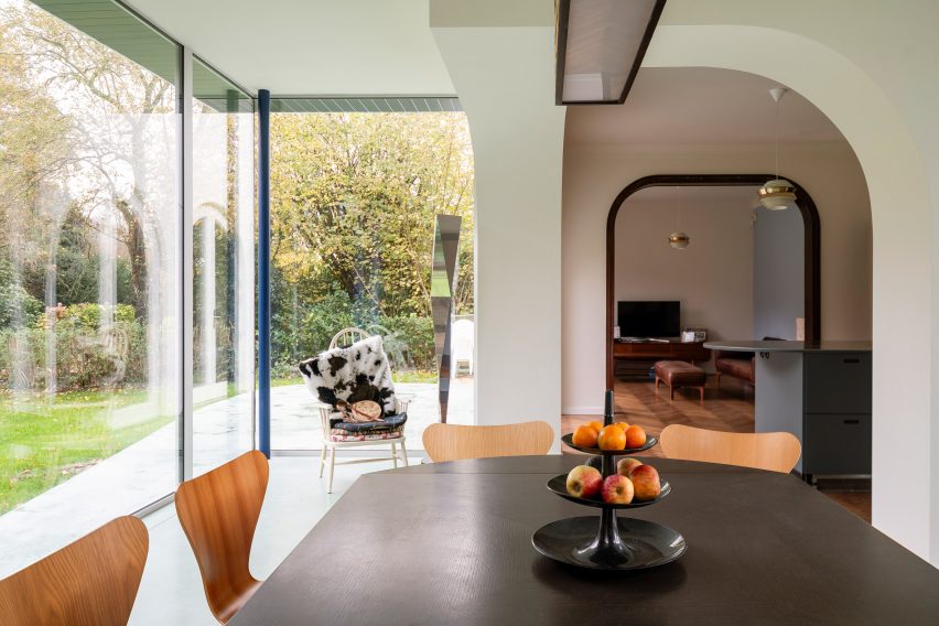 Dining room in a home extension in Belgium