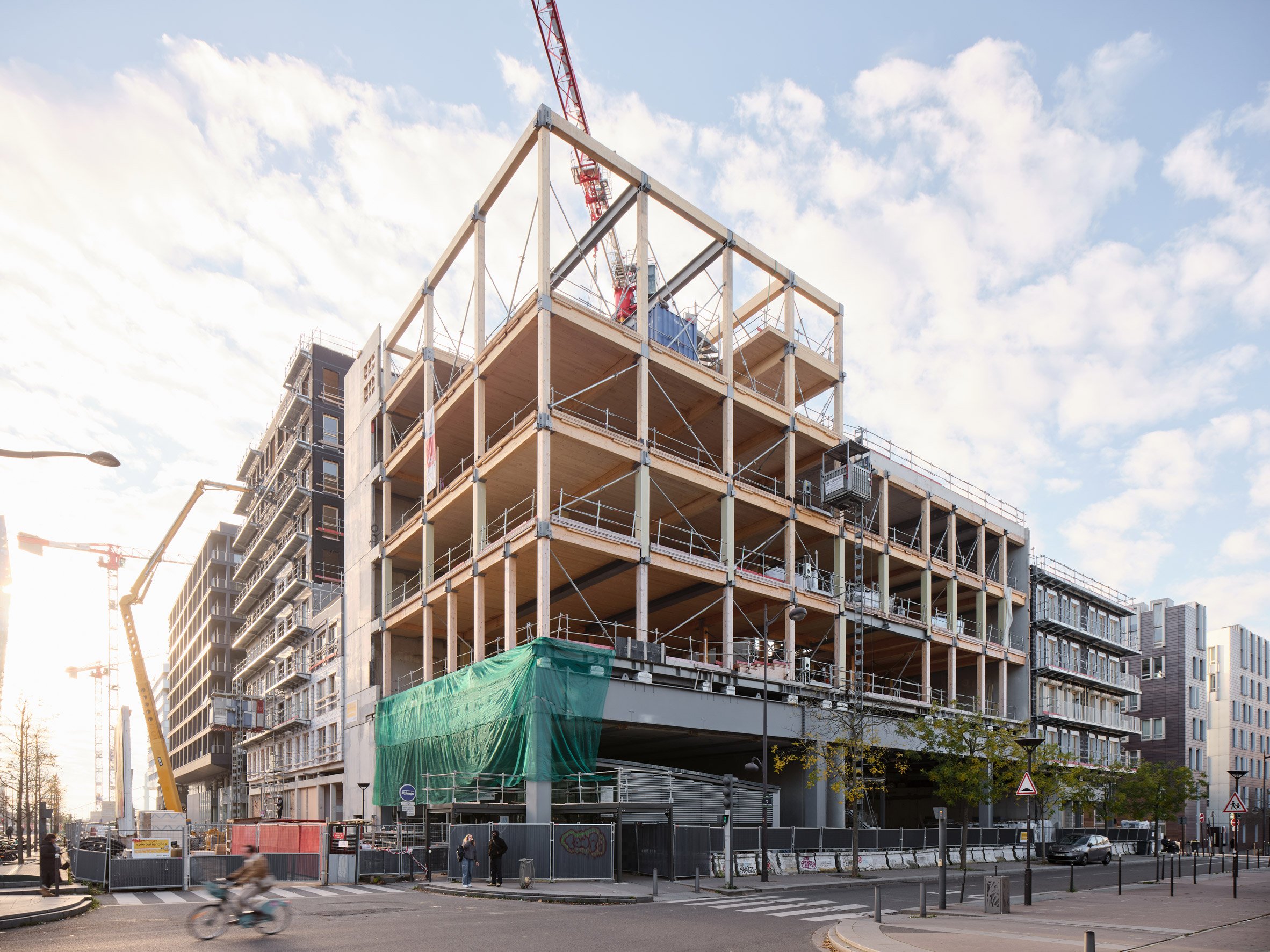 Construction of the University of Chicago centre in Paris by Studio Gang