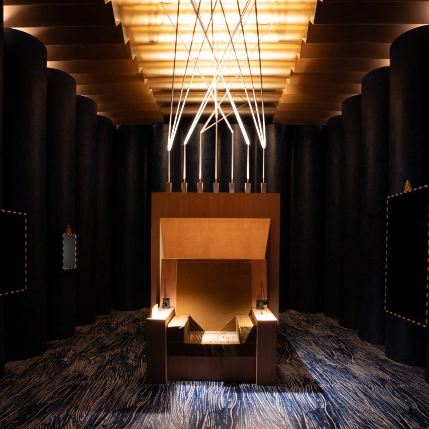 David Lynch designs gigantic wooden chair within meditative A Thinking Room