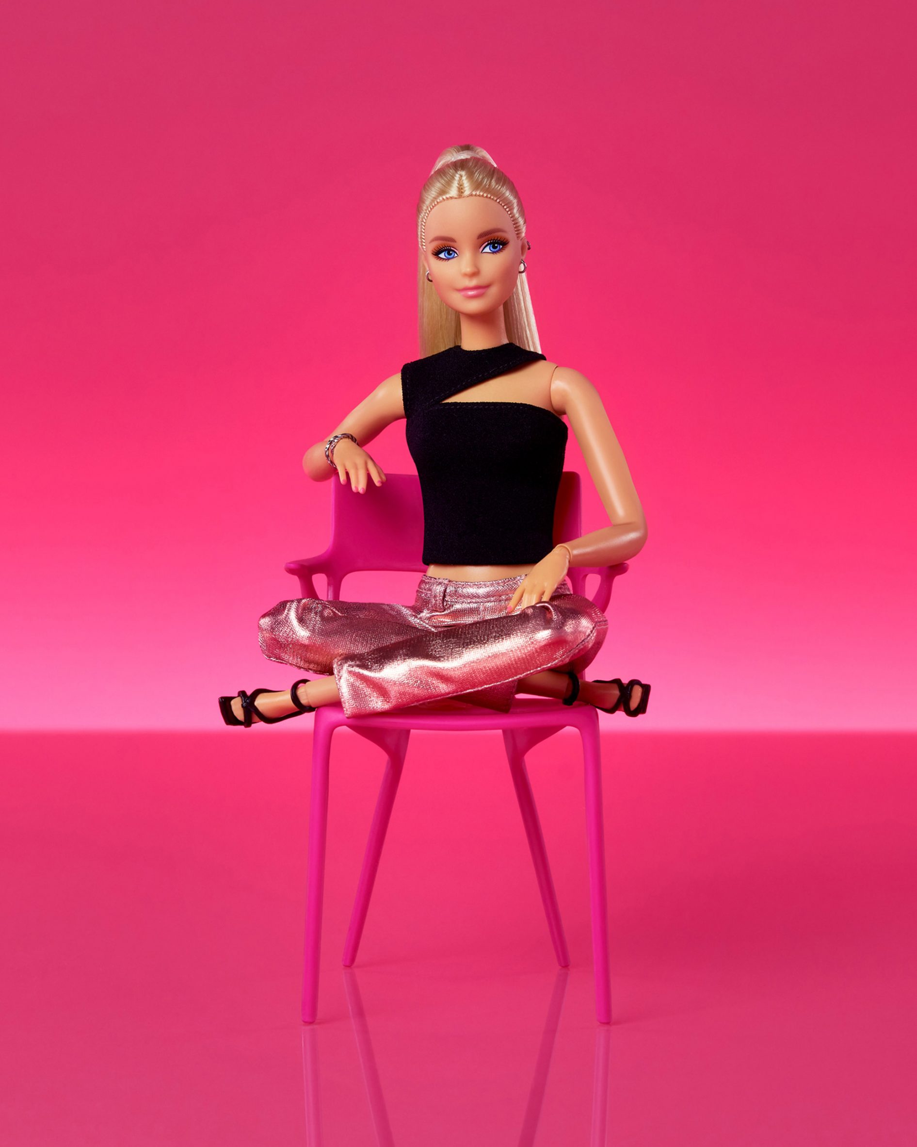 Barbie-sized AI chair