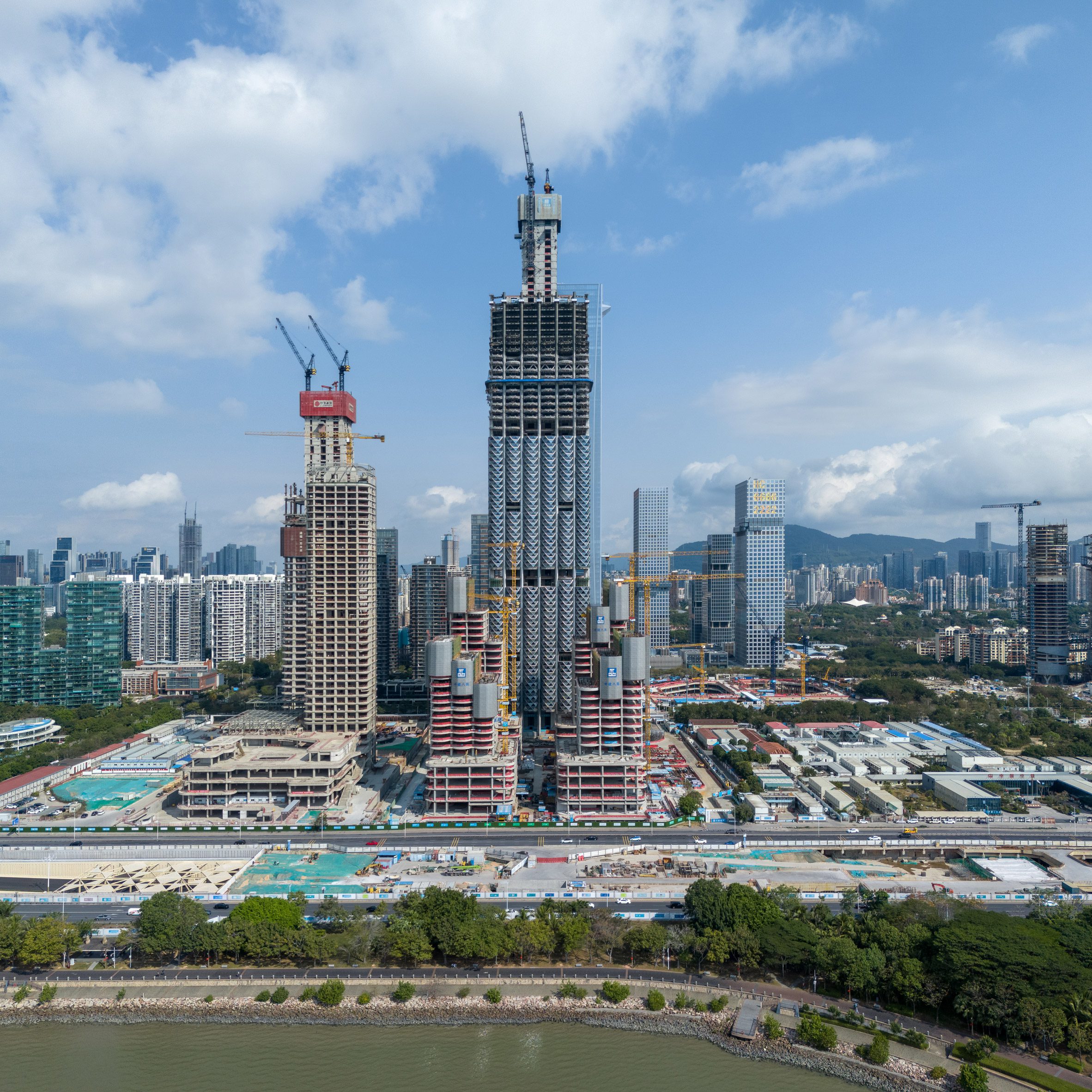 Skyscraper in Shenzhen by Foster + Partners