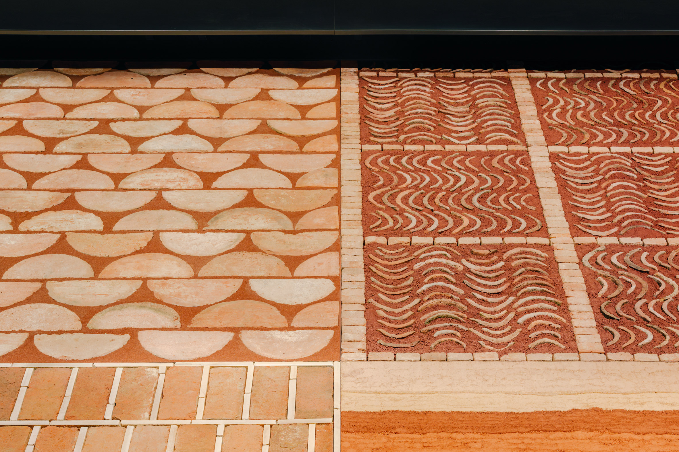 Patterned floor made from organic materials