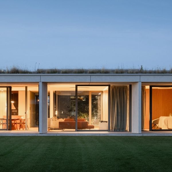 Photo of Beef Architecture vytvára „vonkajšie izby“ v House of Grid na Slovensku