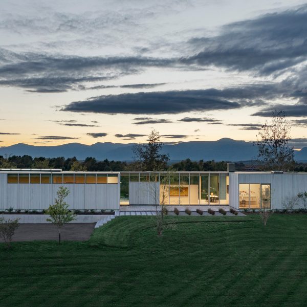 HGX Design creates "musical" house in the Hudson Valley