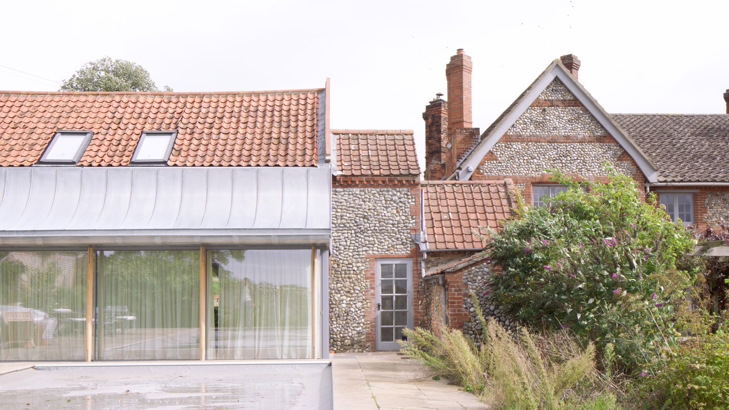 Alexander Hills Architects converts farmhouse into accessible home - Vimarsana News