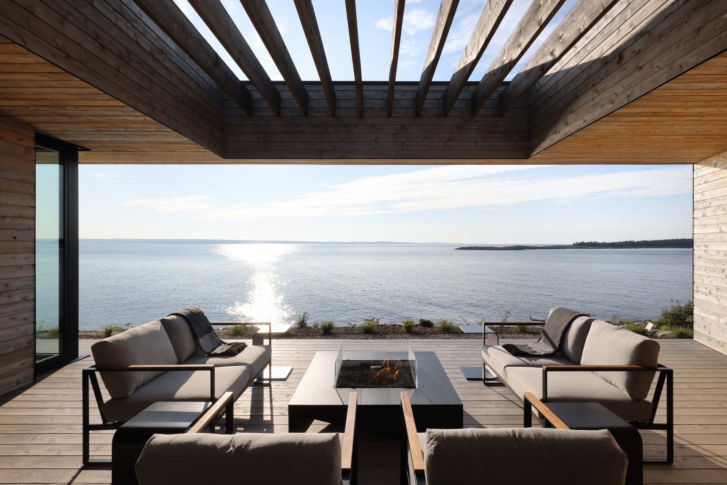 Terrace with sea views