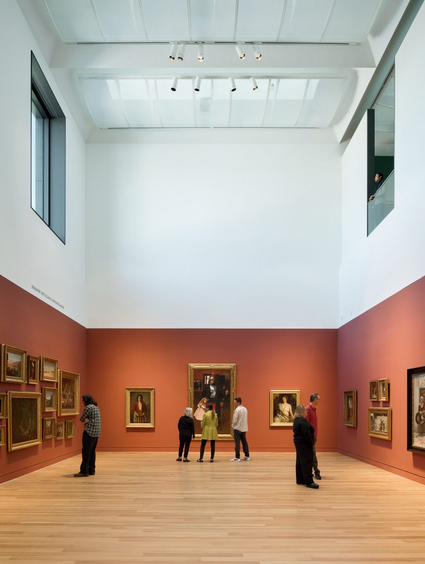 گالری دو ارتفاع در موزه