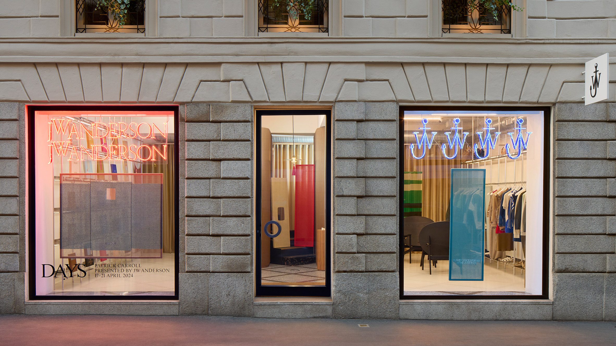Patrick Carroll presents knitted "paintings" at JW Anderson store - Vimarsana News