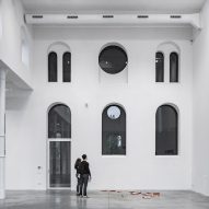 PLATO Contemporary Art Gallery by KWK Promes