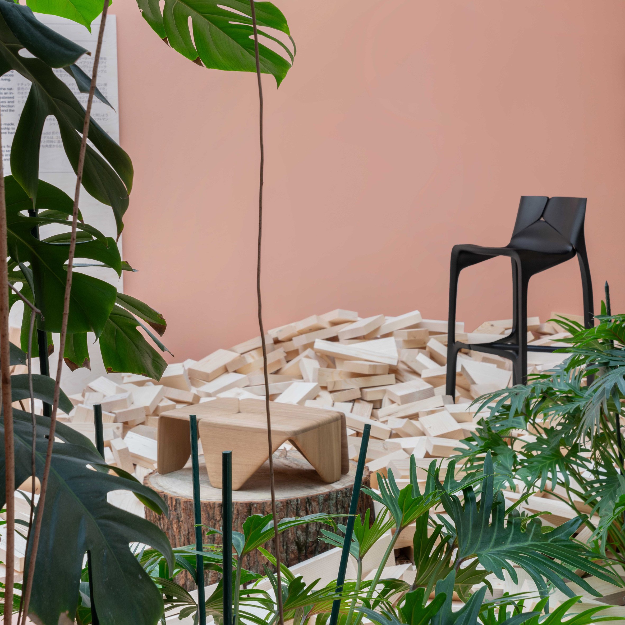 Seyun furniture by Zaha Hadid Design