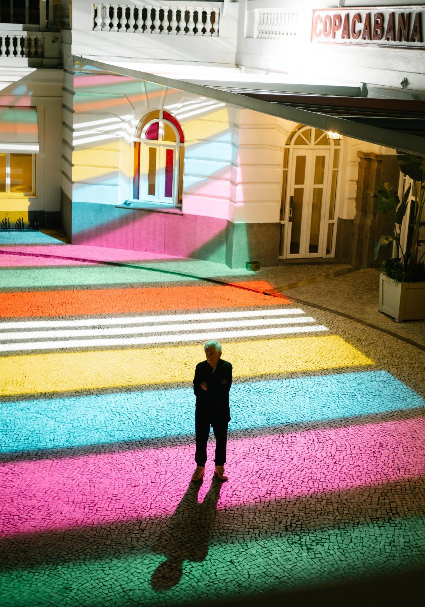 نصب Haltes Colorées توسط دانیل بورن در کاخ کوپاکابانا، هتل بلموند در ریودوژانیرو