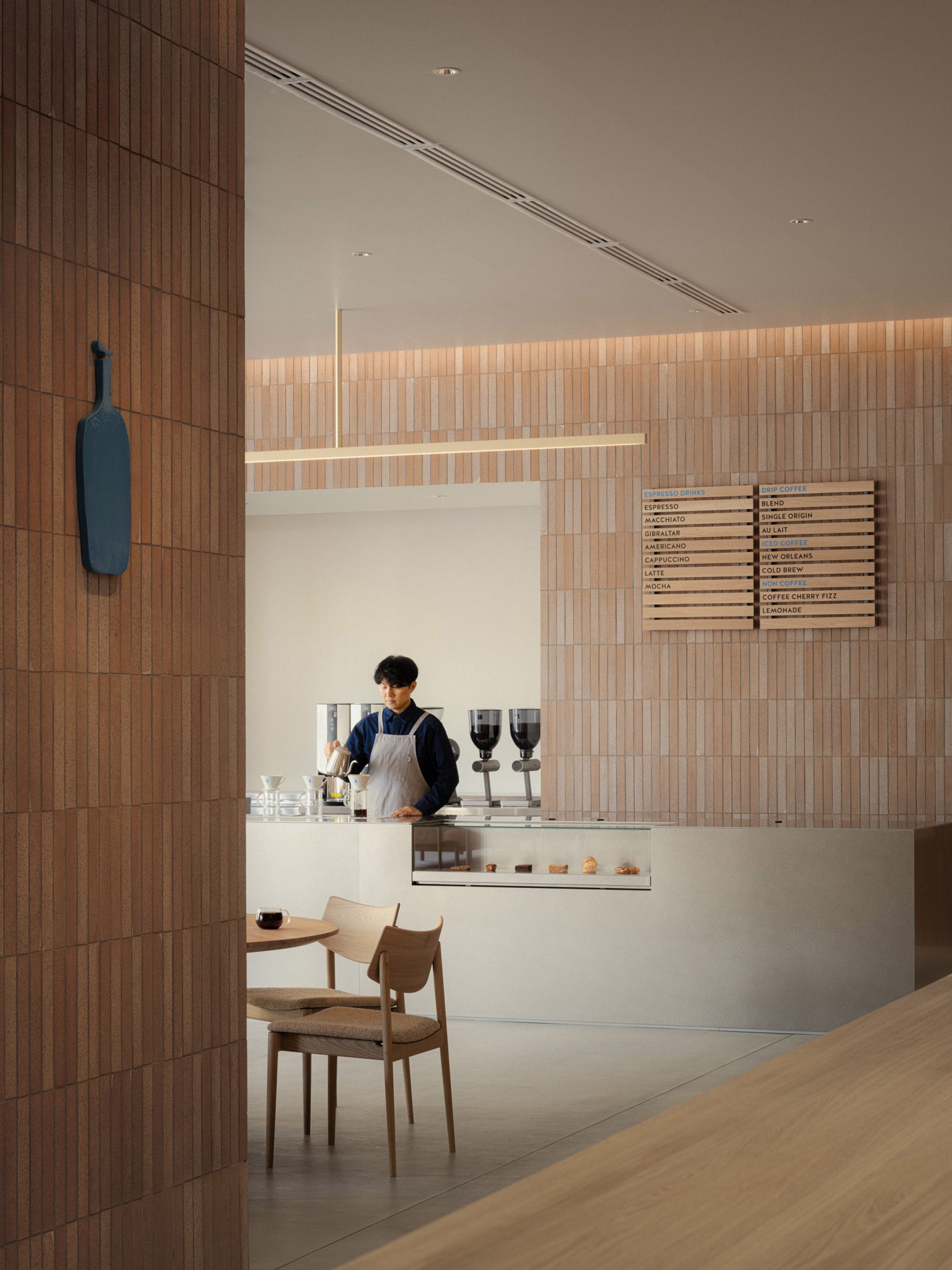 Coffee shop in Nagoya by Keiji Ashizawa