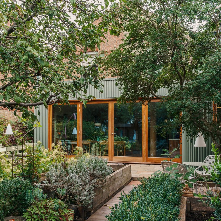 Green zinc panels "camouflage" Folded House in Cambridge by Westerdahl