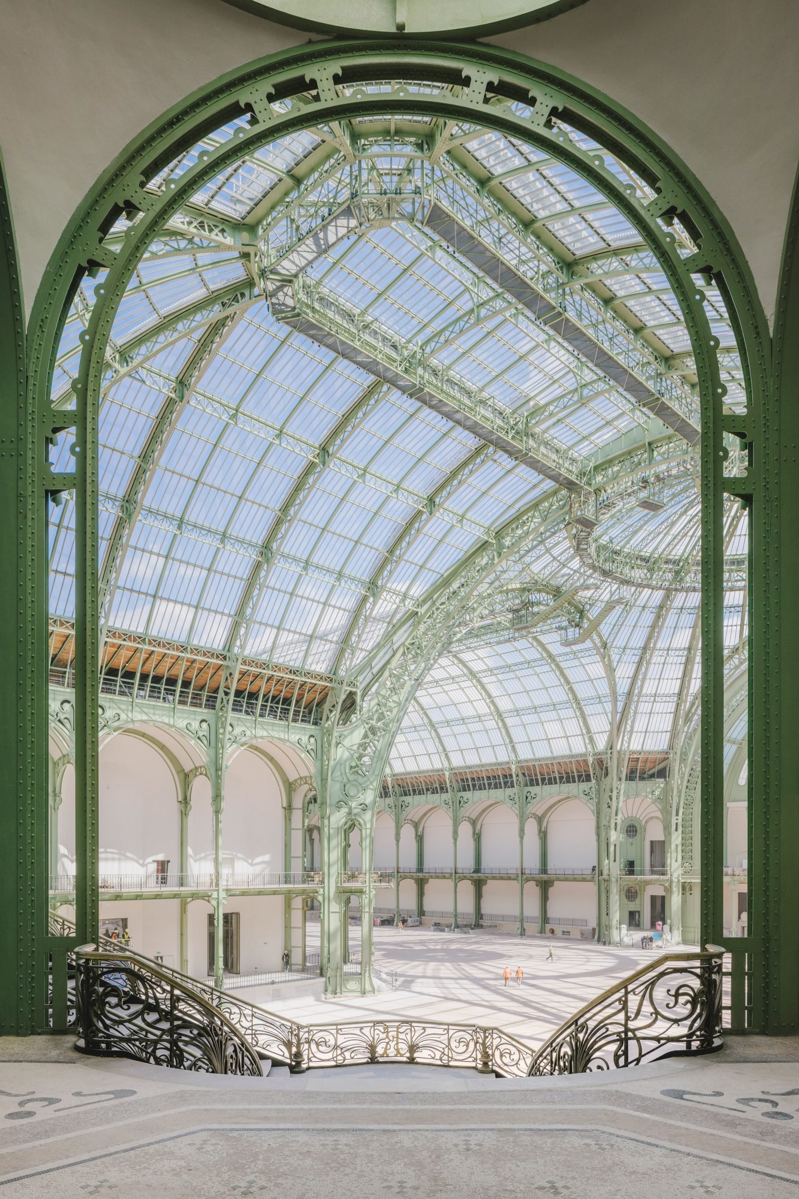 Beaux-Arts stairwell in Paris