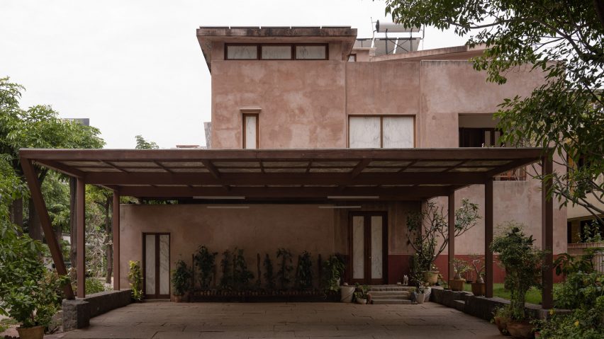 Mayalogili house by Nowhere in Hyderabad