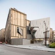 David Closes adds jagged metal entrance to museum in Catalonia