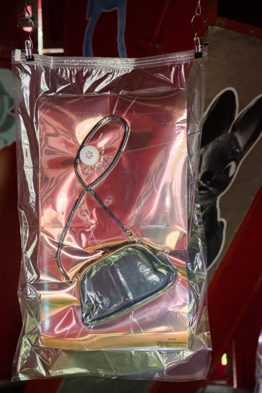 Vacuum-packed object in helter skelter