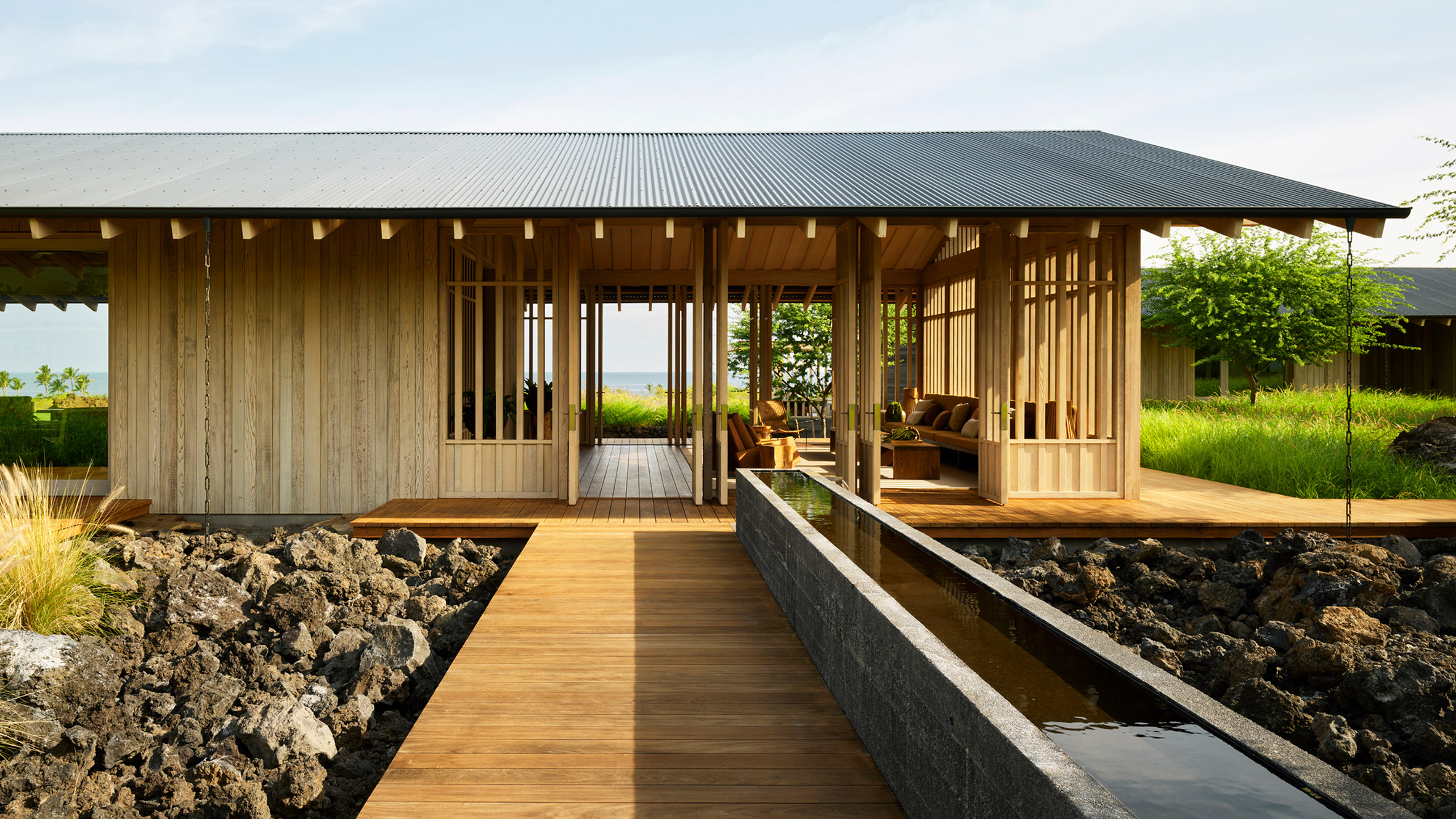 Hawaii house by Walker Warner Architects designed to be "elegant" - Vimarsana News
