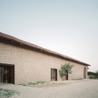 We Rural guesthouse by Archisbang