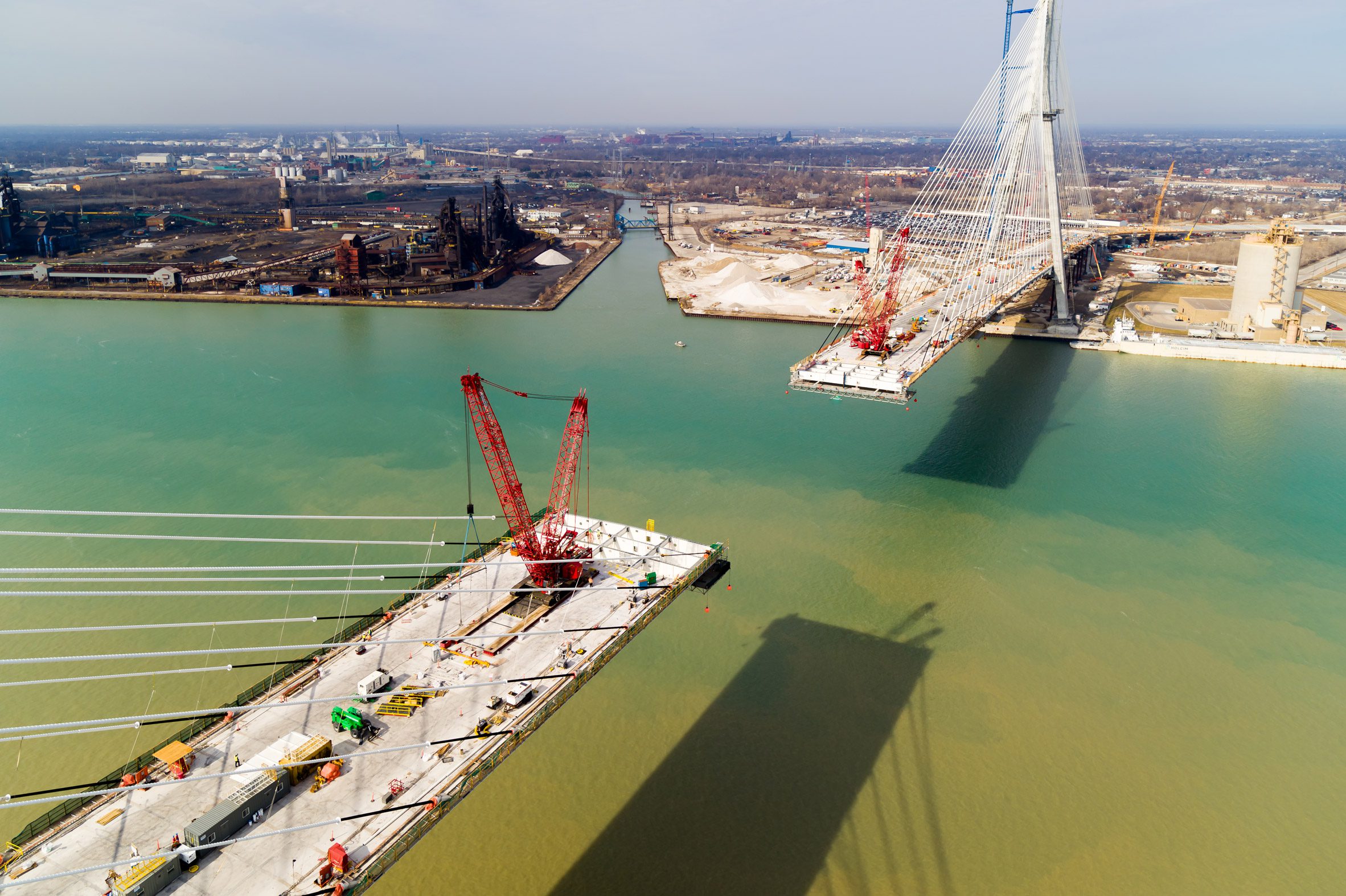 Bridge between canada and Detroit