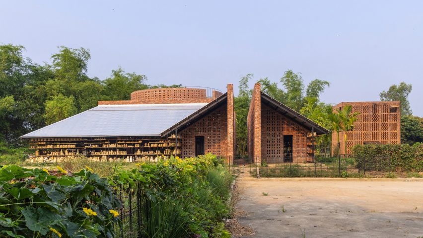 Terra Cotta Workshop by Tropical Space