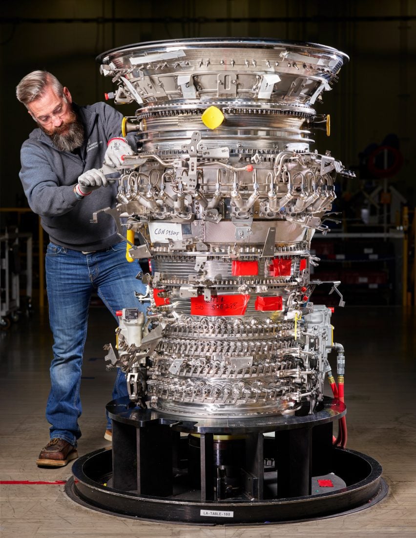assembly of jet engine core