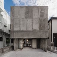 Studio Cochi Architects creates raw concrete house in Japan