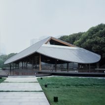 Jinji Lake Pavilion by Galaxy Arch