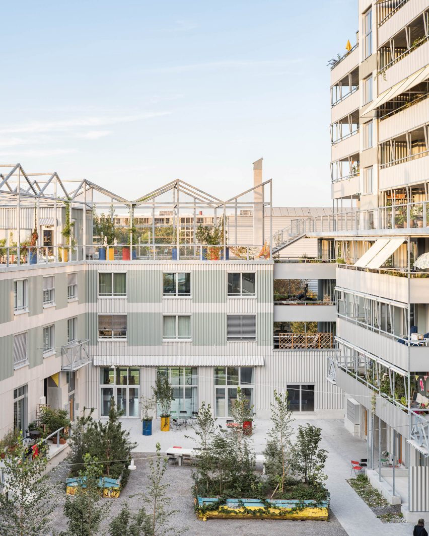 Courtyard at Westhof housing by Conen Sigl