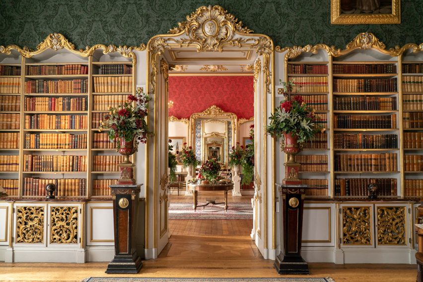 Decadent interior of a room in Bridgerton