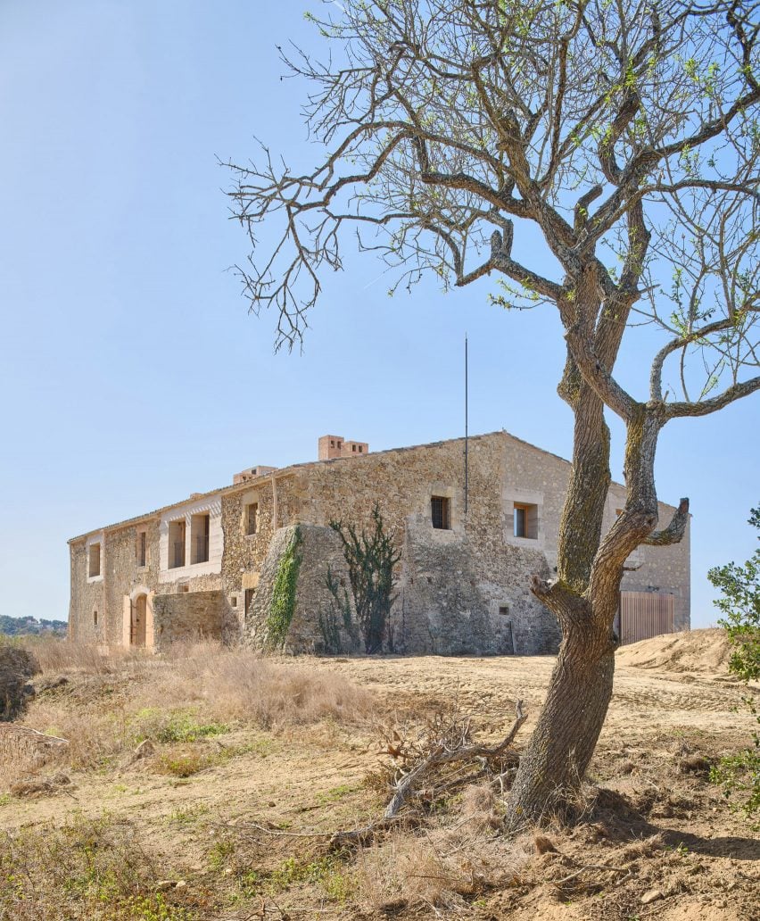 Exterior of Casa 1627 by H Arquitectes