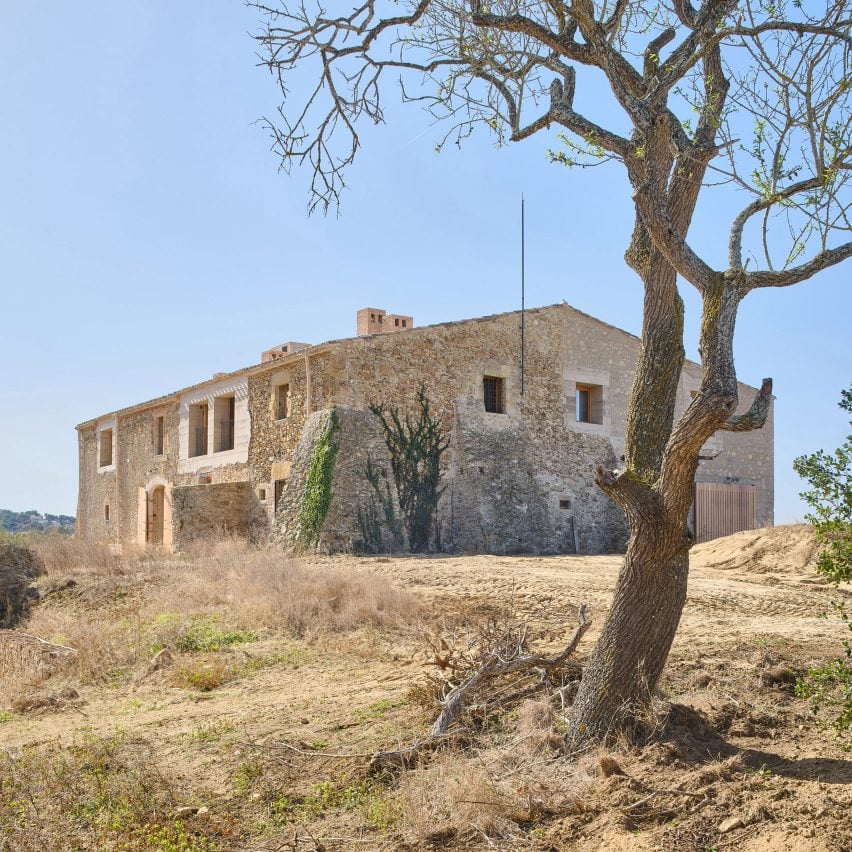 Casa 1627 by H Arquitectes