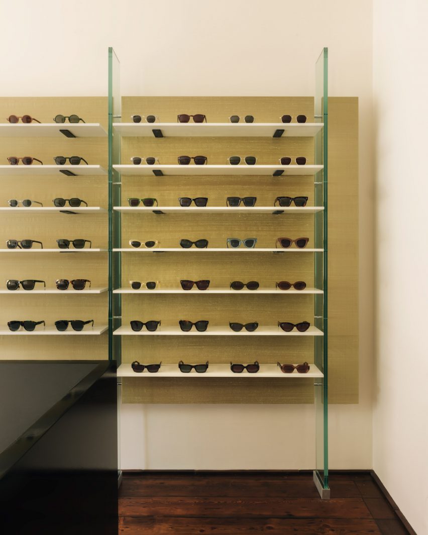 Silk wall in eyewear store by Tutto Bene