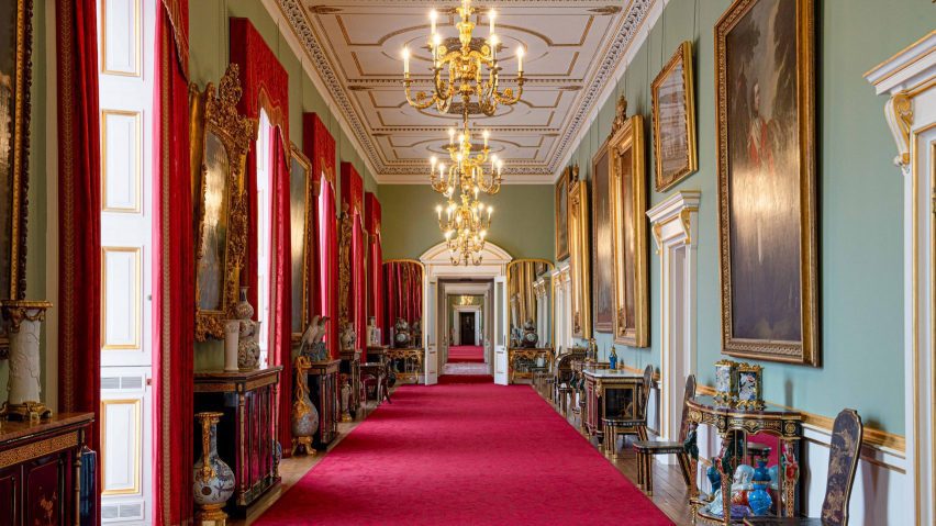 East wing renovation in Buckingham Palace