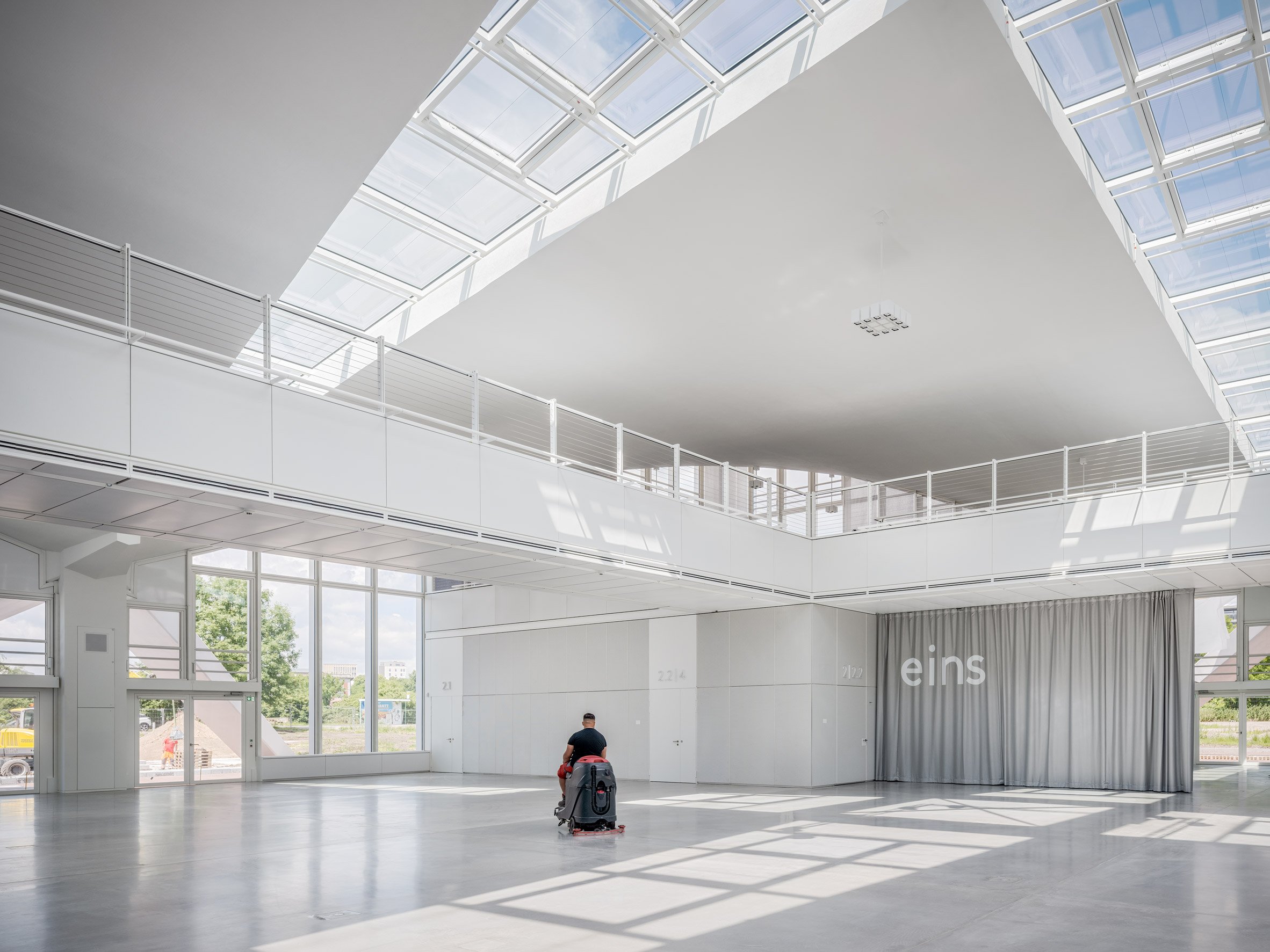 Interior view of renewed public hall by GMP Architekten