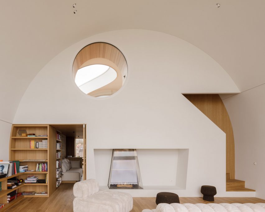 Interior of an Austrian apartment by Herzog & de Meuron