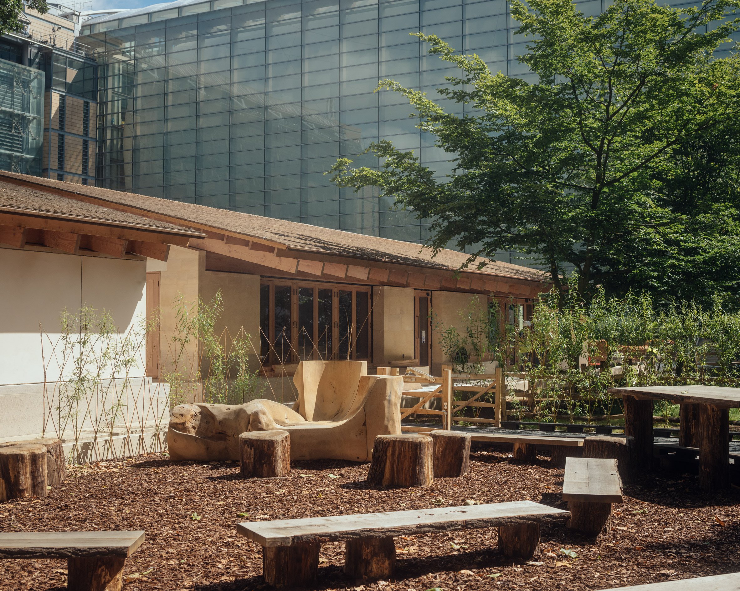 The Natural History Museum gardens by Feilden Fowles and J&L GIbbons